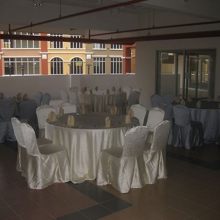 Roof Garden Hotel Шах Алам Екстериор снимка